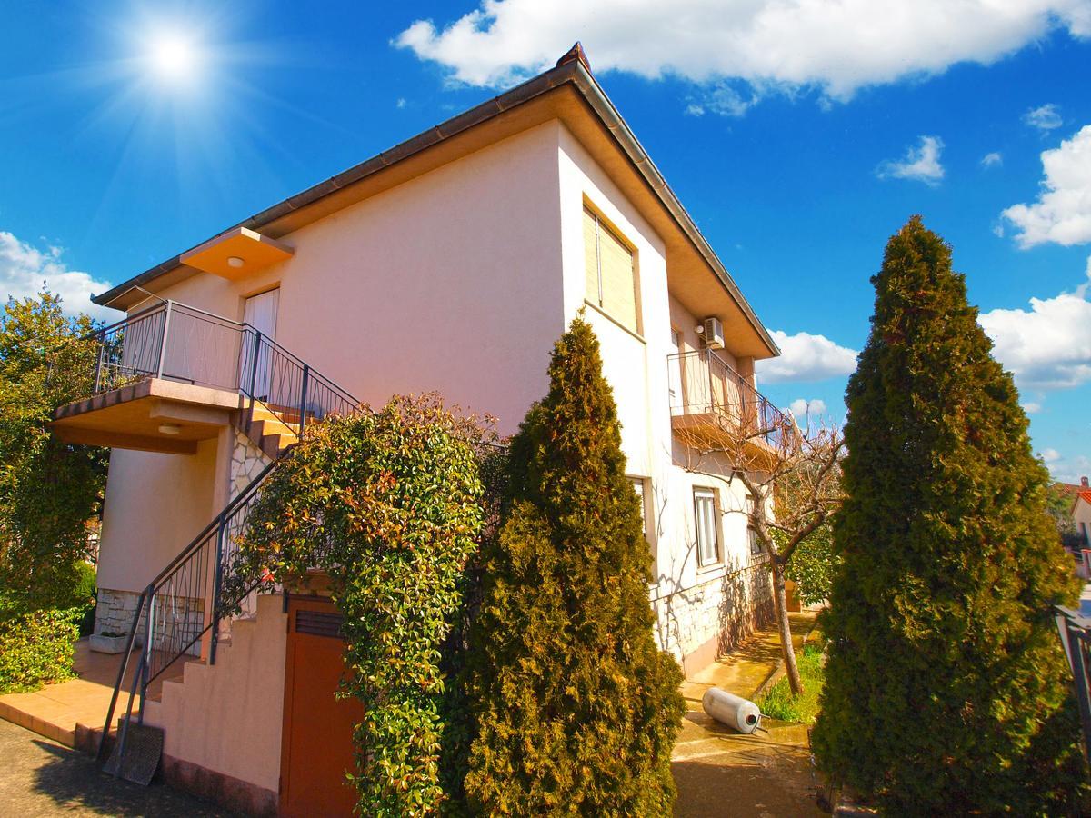Apartments Mirela 1554 Pula Exterior foto